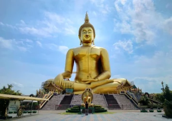 Golden Buddha (1)